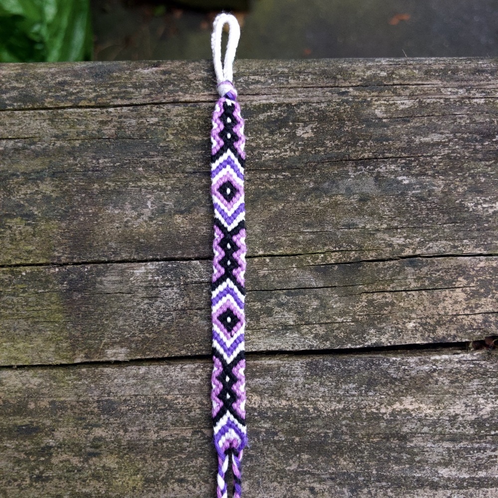 🌟 VSCO ☆ Handmade Friendship Bracelet 🌟 - Picture 2 of 2